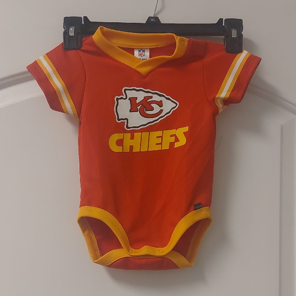 Gerber NFL Kansas City Chiefs Team Apparel Onesie Baby Sz 6-12mos